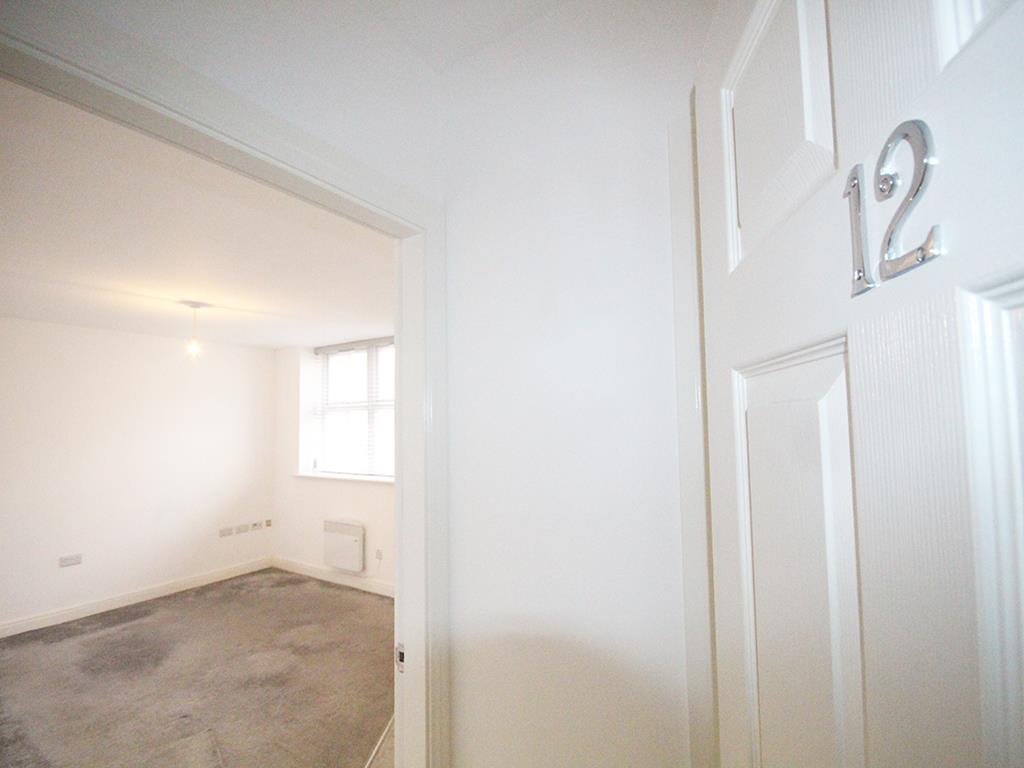 1 bedroom apartment To Let in Earby - IMG_7956.jpg